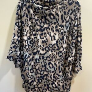 Easel black and Beige Patterned Knitwear